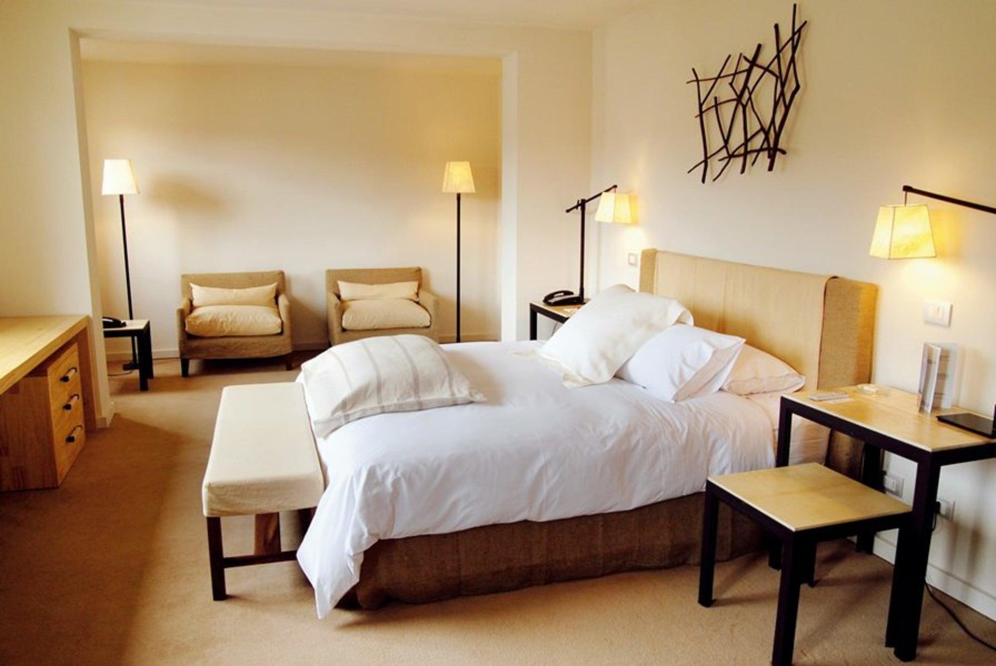 Enjoy Puerto Varas Buitenkant foto A room at the hotel