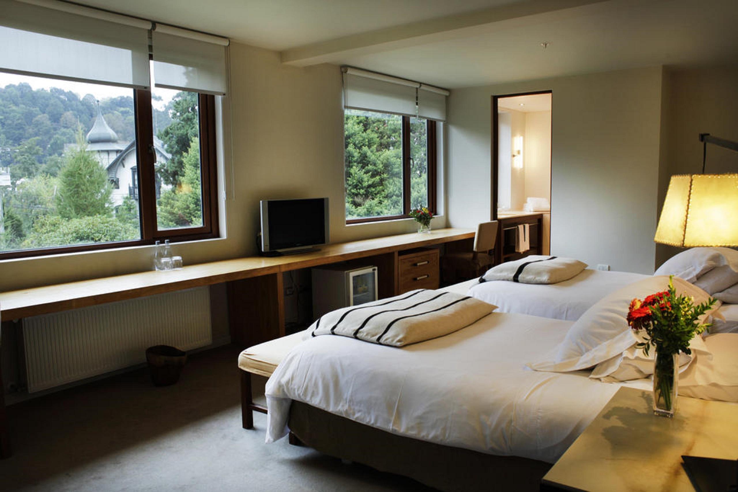 Enjoy Puerto Varas Buitenkant foto A room at the hotel