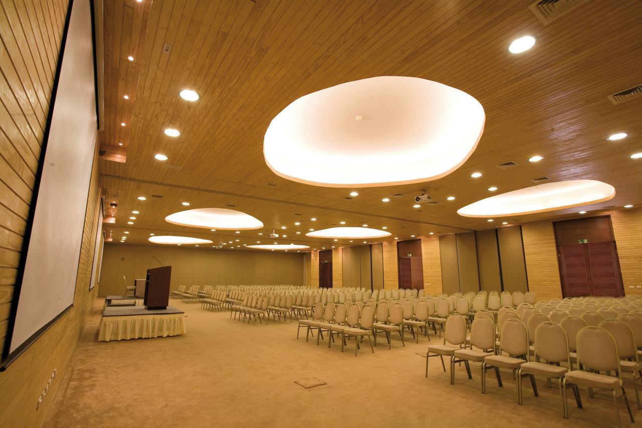 Enjoy Puerto Varas Buitenkant foto The main conference hall