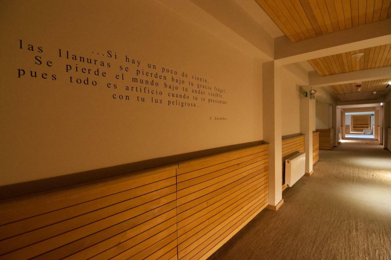 Enjoy Puerto Varas Buitenkant foto Interior of the library